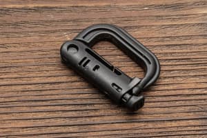 Карабин GRIMLOC Locking D-Ring - черный от Магазин паракорда и фурнитуры Survival Market